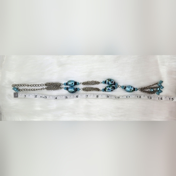 Elegant Blue and Silver Necklace with Y-Shape Design - Picture 4 of 5